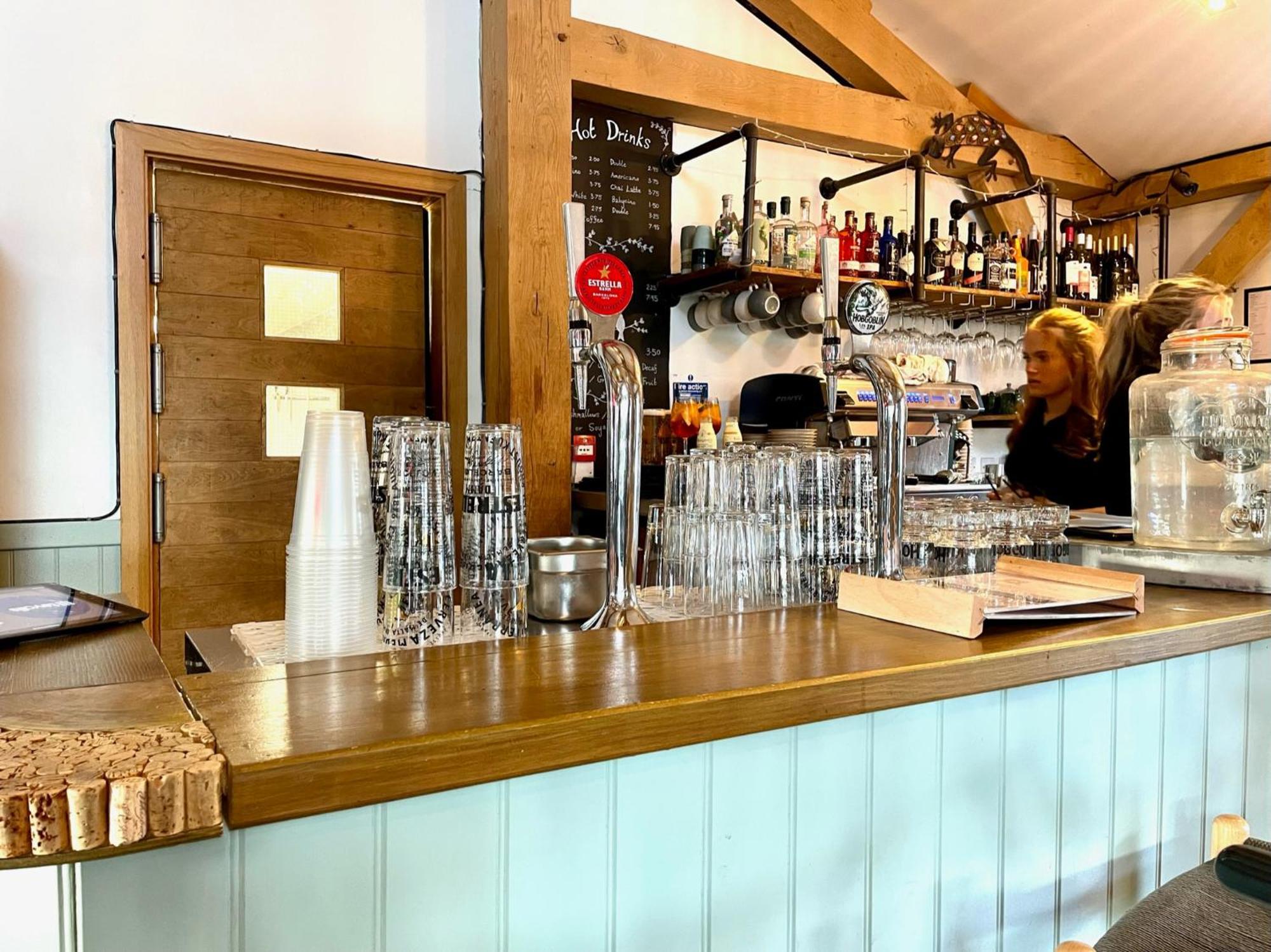 Cosy Cotswold Lodge By Your Home Here - Summer Sale For 3 Plus Nights - Ideal For Families With Log-Burner, Spa, Private Parking And Heated Swimming Pools Ashton Keynes Extérieur photo