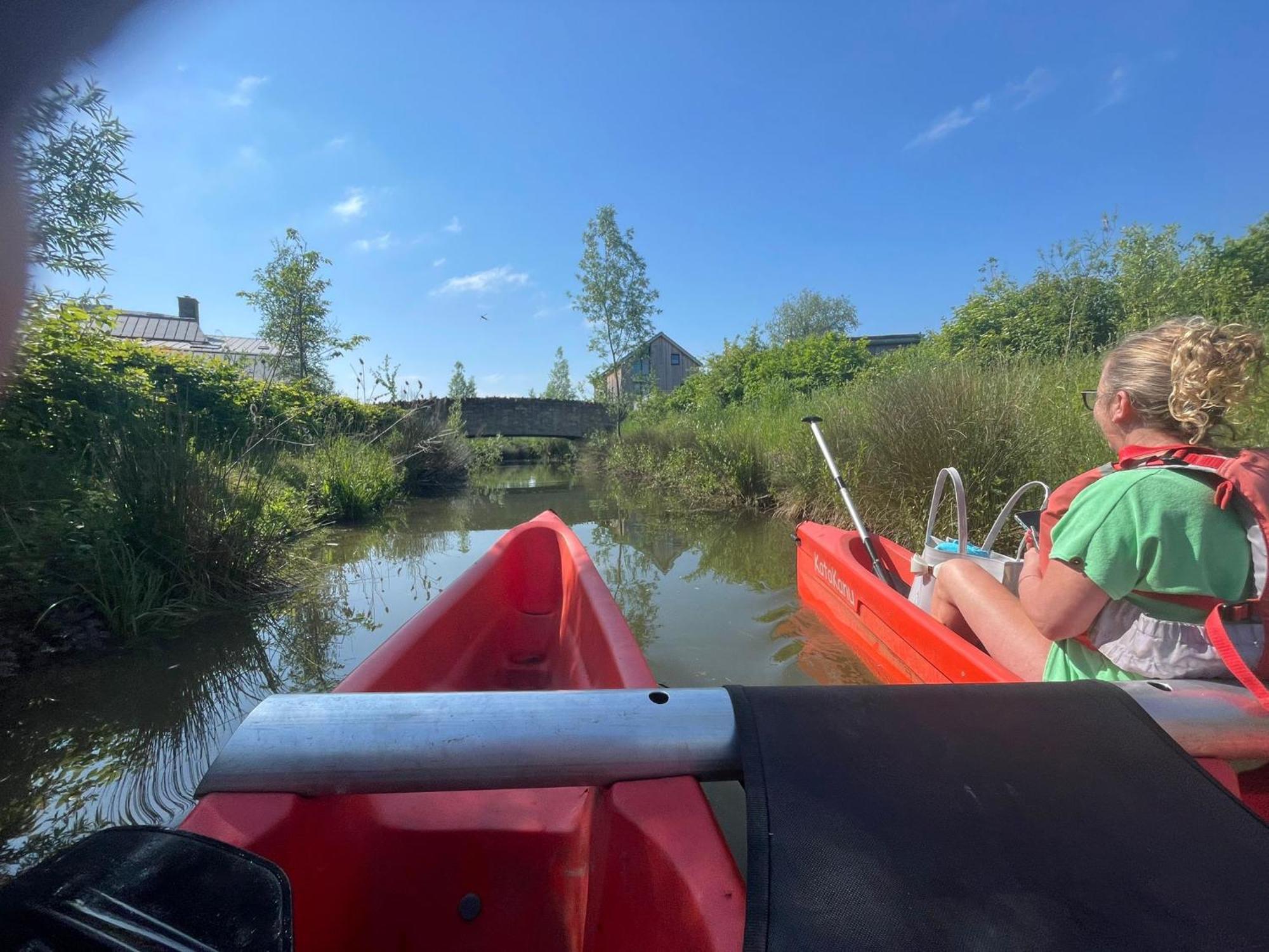Cosy Cotswold Lodge By Your Home Here - Summer Sale For 3 Plus Nights - Ideal For Families With Log-Burner, Spa, Private Parking And Heated Swimming Pools Ashton Keynes Extérieur photo