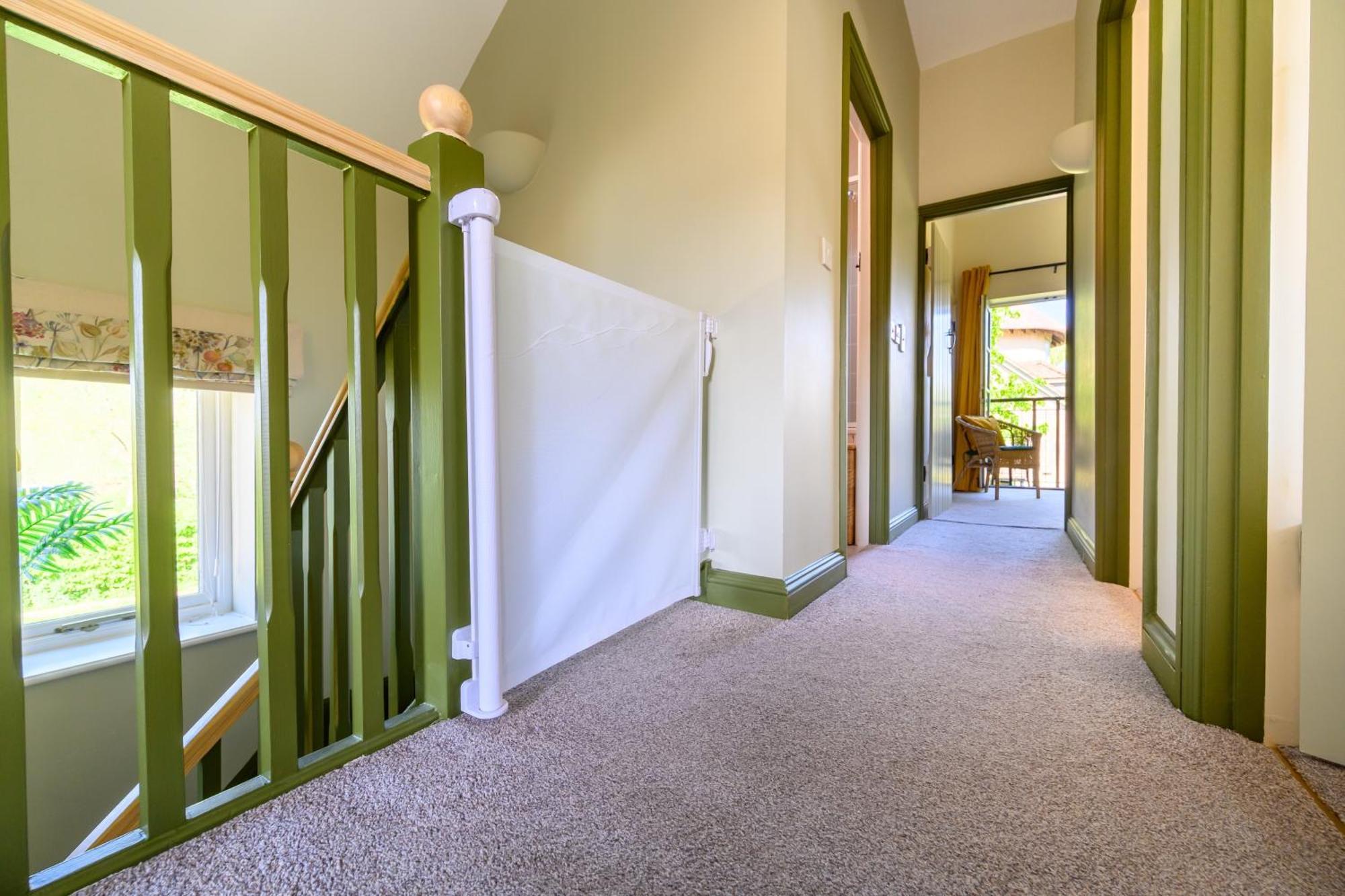 Cosy Cotswold Lodge By Your Home Here - Summer Sale For 3 Plus Nights - Ideal For Families With Log-Burner, Spa, Private Parking And Heated Swimming Pools Ashton Keynes Extérieur photo